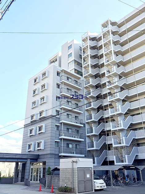 エスリード鴻池新田駅前